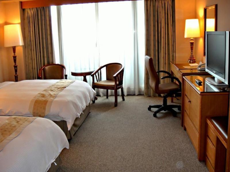 First Hotel Taipei Extérieur photo